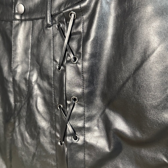 ASOS Slim Vegan Leather Front Lace Up Black Pants SZ 36x32 - Picture 4 of 7